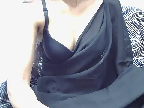 Qute flora online show from March 2026 05:42:02 PM