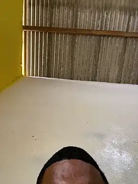 Snapshot of Cockybastard_23cm chatting on February 2026 02:26:01 PM Cockybastard 23cm online show from February 2026 02:26:01 PM