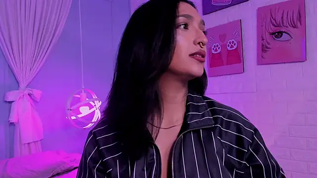 Cleo Foxx online show from May 2026 11:52:01 AM