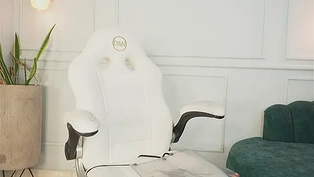 Snapshot of Lia_Velez_ chatting on February 2026 03:33:01 PM Lia Velez online show from February 2026 03:33:01 PM