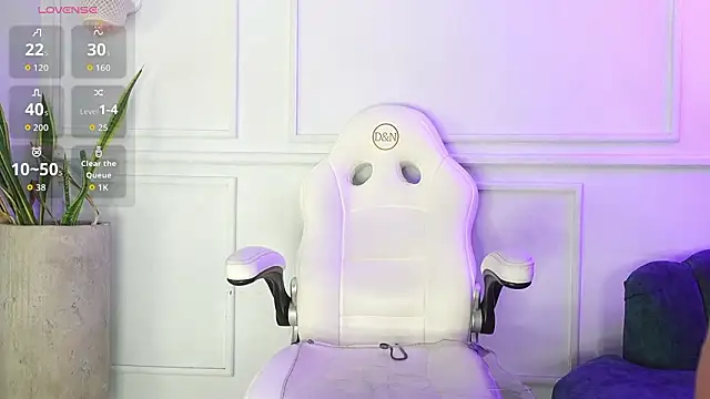 Lia Velez  online show from March 2026 03:50:02 PM