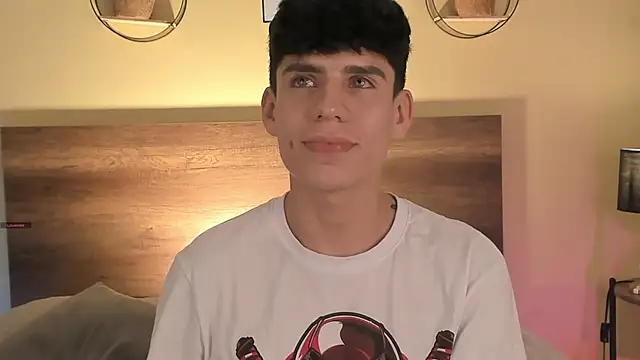 Snapshot of Angel_eros_ chatting on February 2026 05:25:01 AM Angel eros online show from February 2026 05:25:01 AM