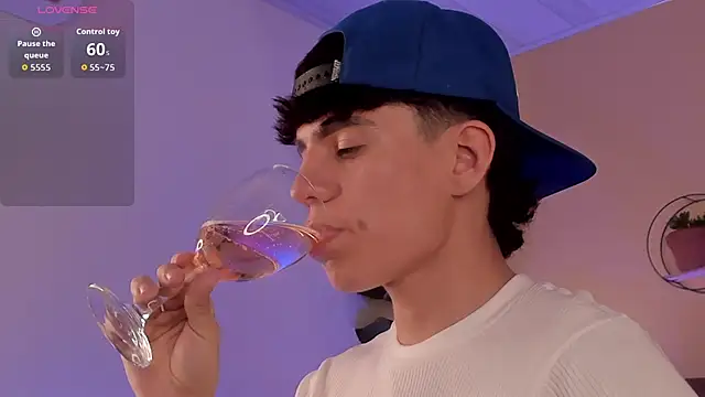 Snapshot of Angel_eros_ chatting on February 2026 08:22:01 PM Angel eros online show from February 2026 08:22:01 PM