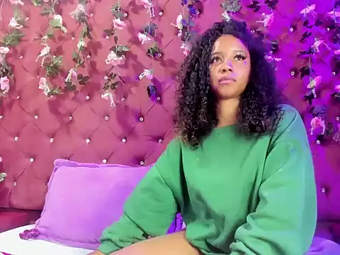 Snapshot of Lunaa_Brunettee chatting on February 2026 03:13:02 AM Lunaa Brunettee online show from February 2026 03:13:02 AM