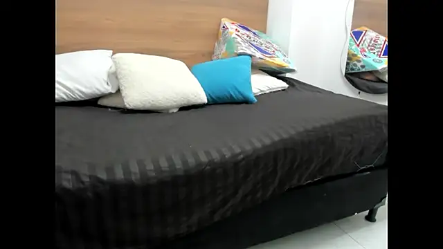 luz-miiaa online show from February 2026 11:54:01 AM