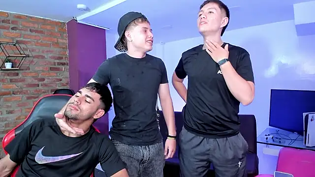 Snapshot of Bad_Boys777 chatting on February 2026 09:47:01 PM Bad Boys777 online show from February 2026 09:47:01 PM