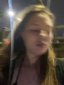 Snapshot of AsynaYuuki chatting on February 2026 11:37:02 AM AsynaYuuki online show from February 2026 11:37:02 AM