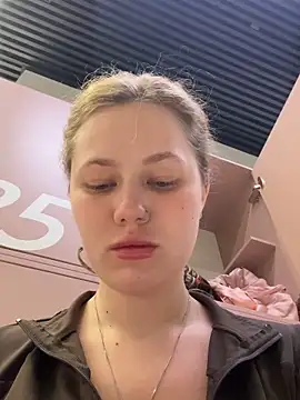 Snapshot of AsynaYuuki chatting on February 2026 06:53:02 PM AsynaYuuki online show from February 2026 06:53:02 PM