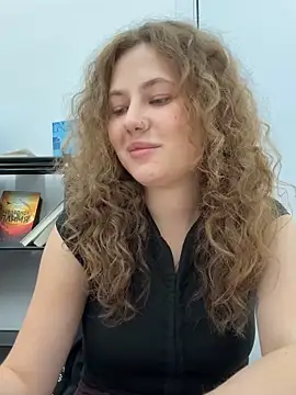 AsynaYuuki online show from March 2026 06:20:01 PM