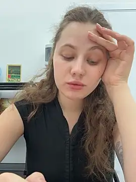 AsynaYuuki online show from April 2026 06:49:02 PM