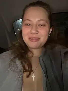 AsynaYuuki online show from April 2026 06:41:01 PM