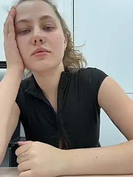 AsynaYuuki online show from March 2026 06:09:02 PM