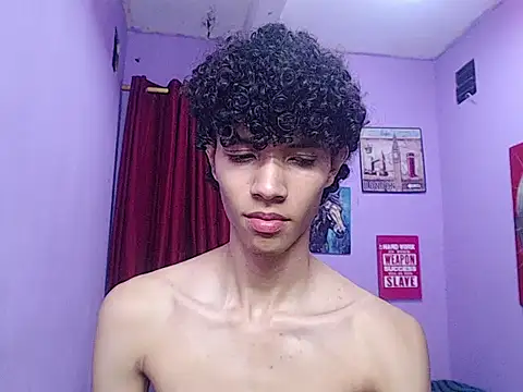 Snapshot of bigcock_twinks chatting on February 2026 05:30:01 AM bigcock twinks online show from February 2026 05:30:01 AM