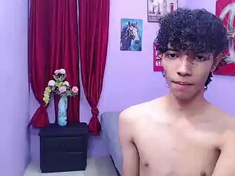 Snapshot of bigcock_twinks chatting on February 2026 11:48:02 PM bigcock twinks online show from February 2026 11:48:02 PM