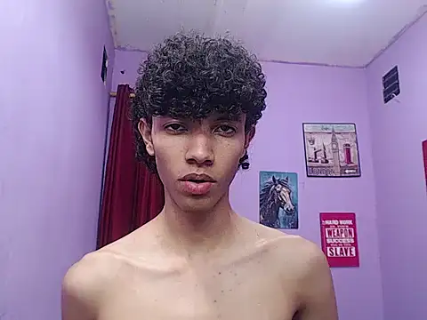 Snapshot of bigcock_twinks chatting on February 2026 04:56:01 AM bigcock twinks online show from February 2026 04:56:01 AM