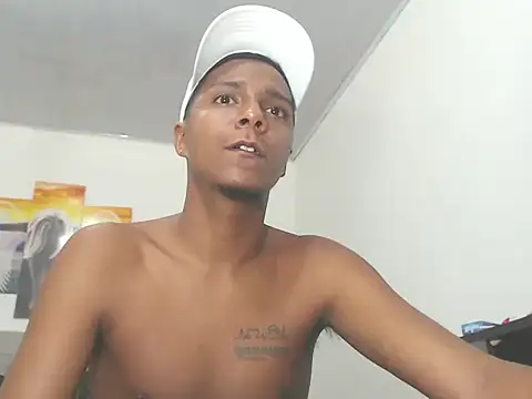 Snapshot of hotboyluxe chatting on February 2026 06:29:02 PM hotboyluxe online show from February 2026 06:29:02 PM