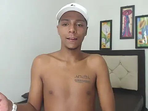 Snapshot of hotboyluxe chatting on February 2026 05:57:02 PM hotboyluxe online show from February 2026 05:57:02 PM