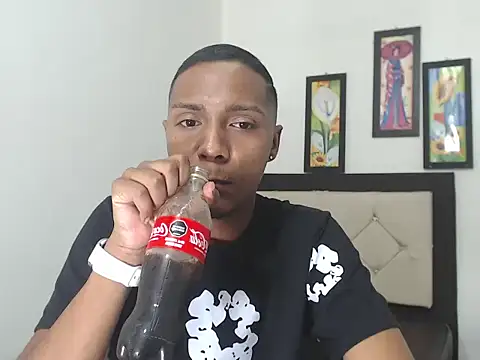 Snapshot of hotboyluxe chatting on February 2026 02:53:01 AM hotboyluxe online show from February 2026 02:53:01 AM