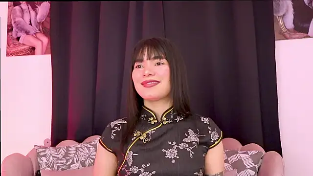 dakotacollins  online show from April 2026 03:21:01 AM