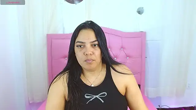 Snapshot of Artemisia-22 chatting on May 2026 07:01:01 PM Artemisia-22 online show from May 2026 07:01:01 PM