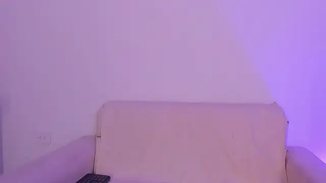 liorah wolf online show from March 2026 08:10:01 PM