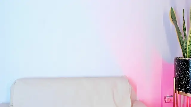 liorah wolf online show from March 2026 07:45:02 PM