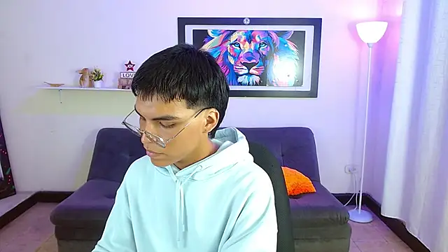 Maecum18 online show from March 2026 09:08:01 PM