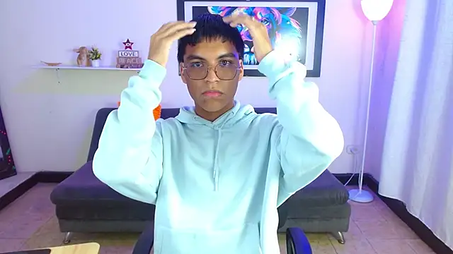 Maecum18 online show from March 2026 09:31:02 PM