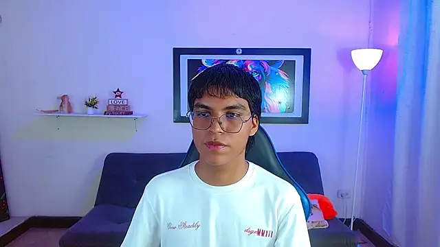 Maecum18 online show from May 2026 09:01:02 PM