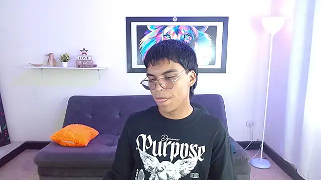 Maecum18 online show from April 2026 08:54:01 PM