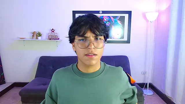 Maecum18 online show from March 2026 09:22:01 PM