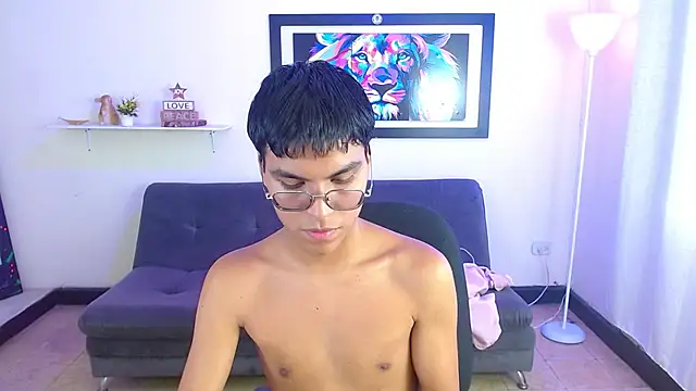 Maecum18 online show from April 2026 09:17:01 PM