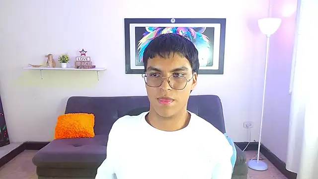 Maecum18 online show from March 2026 09:27:02 PM