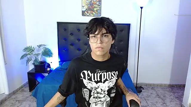 Maecum18 online show from February 2026 09:55:02 PM