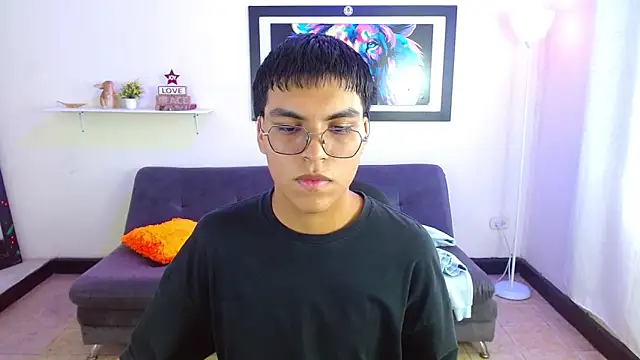 Maecum18 online show from March 2026 08:45:01 PM