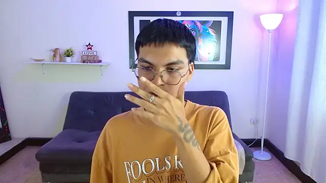 Maecum18 online show from March 2026 08:21:01 PM