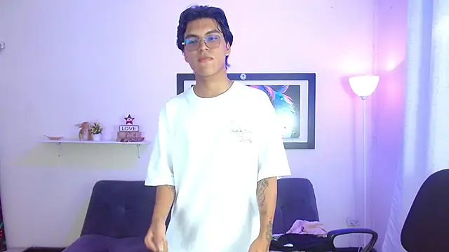 Maecum18 online show from February 2026 09:03:02 PM