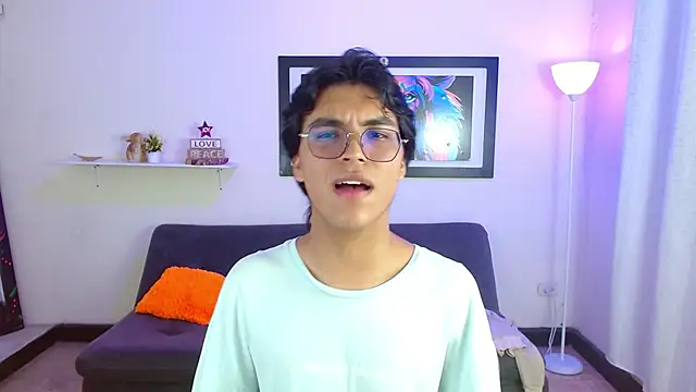 Maecum18 online show from February 2026 08:40:01 PM