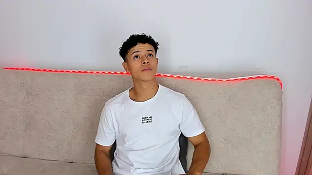  Alex Colton online show from April 2026 10:11:02 PM