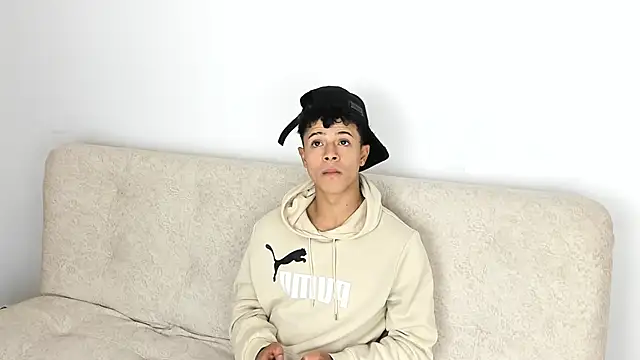 Snapshot of _Alex_Colton chatting on February 2026 10:18:02 PM Alex Colton online show from February 2026 10:18:02 PM