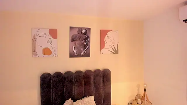 aura vega online show from March 2026 02:04:02 AM