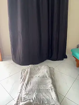 Renataalves online show from April 2026 12:50:02 PM