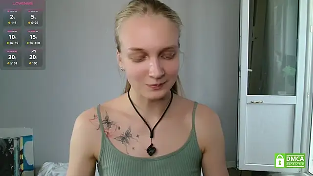Snapshot of Alex-wer chatting on June 2026 01:11:01 PM Alex-wer online show from June 2026 01:11:01 PM