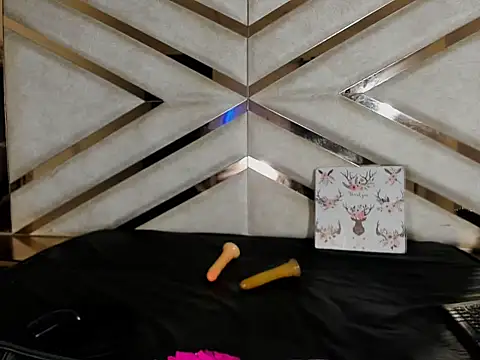 Snapshot of CharlotteSexRs chatting on February 2026 12:19:01 AM CharlotteSexRs online show from February 2026 12:19:01 AM