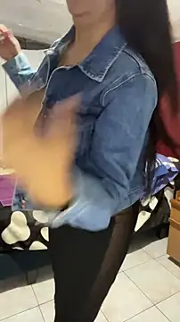 Bamby08 online show from April 2026 11:44:01 PM