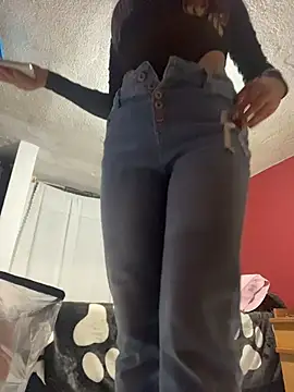 Bamby08 online show from March 2026 01:43:02 AM