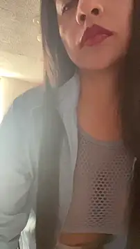 Bamby08 online show from April 2026 06:25:02 PM