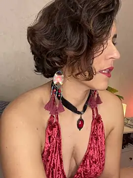 eva luz online show from March 2026 08:37:01 PM