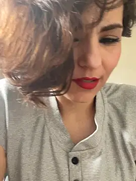 eva luz online show from April 2026 01:59:02 PM