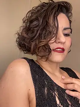 Snapshot of eva_luz chatting on May 2026 05:39:02 PM eva luz online show from May 2026 05:39:02 PM